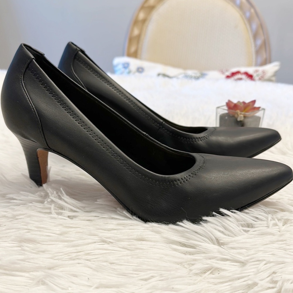 Clarks Ileana Tulip Black Leather Pump Heel Stiletto Shoe women size 10 - Picture 3 of 8